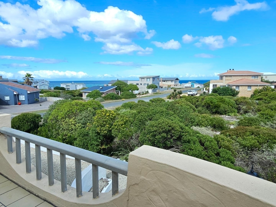 4 Bedroom Property for Sale in Pearly Beach Western Cape